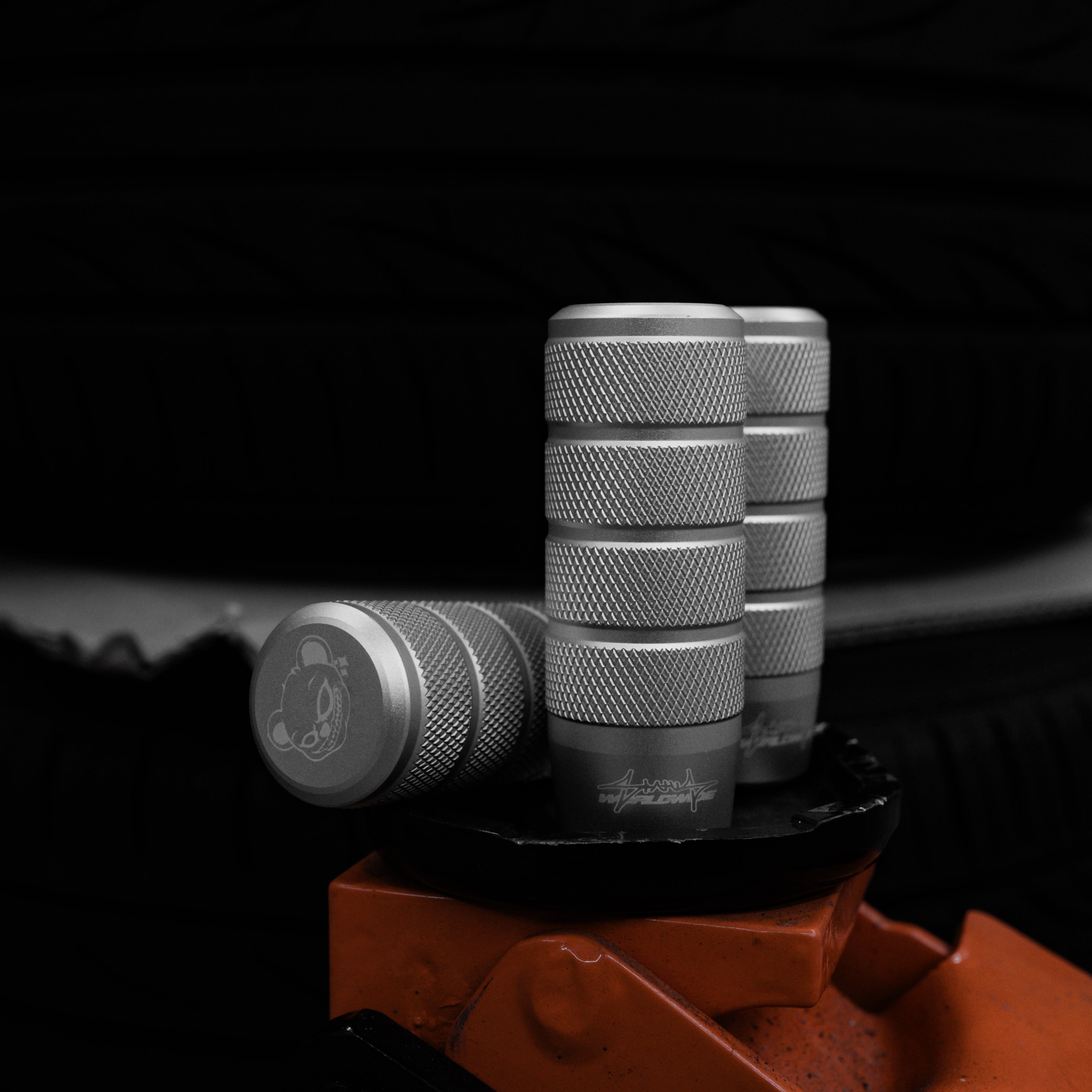 SILVER SHIFT KNOB – withstatus