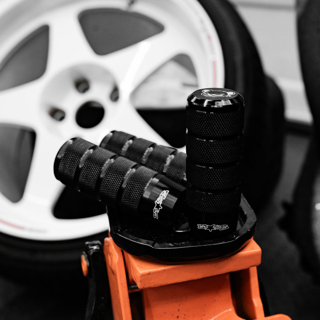 BLACK SHIFT KNOB – withstatus